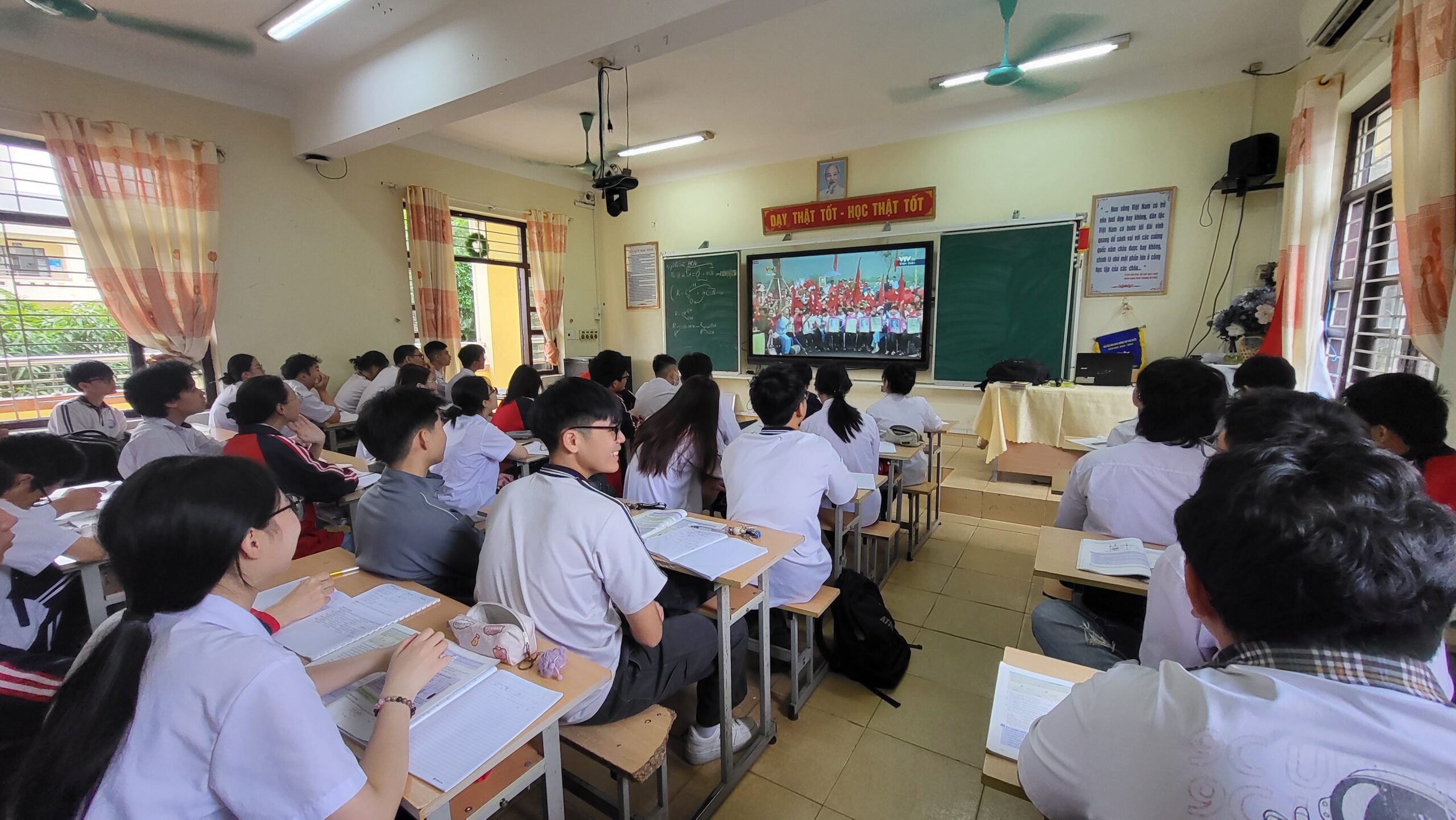 ĐIỂM 10 HAY 9